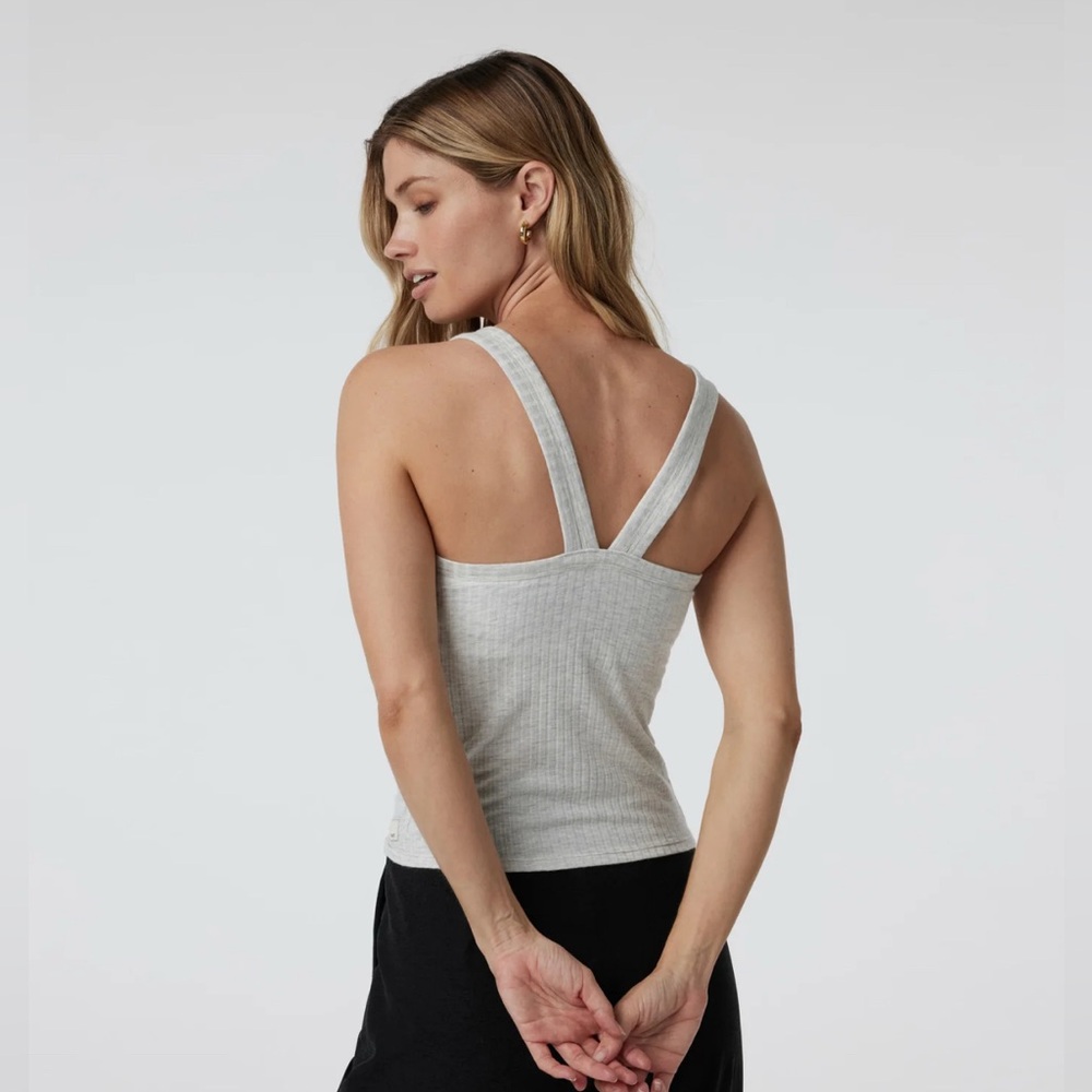Vuori Plié tank top Size small